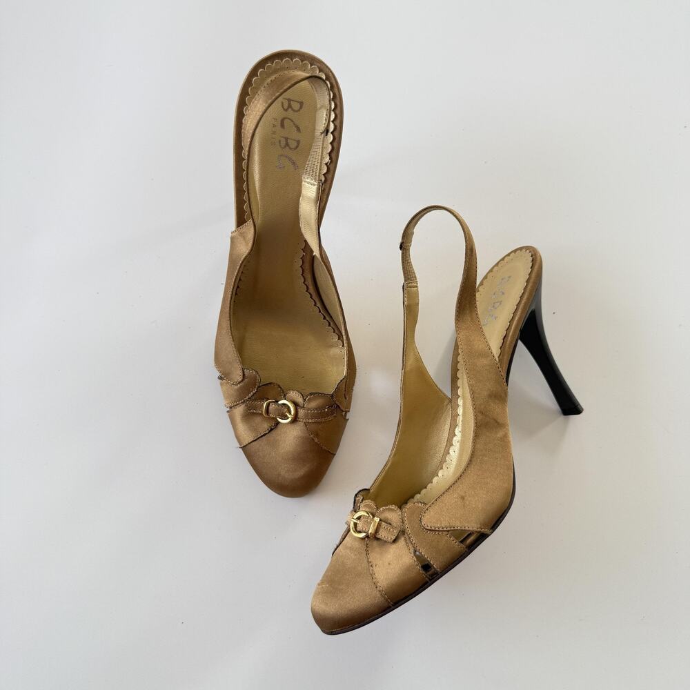 BCBG Heel Shoes Womens Size 8.5 Gold Satin Slingback Round Toe Stiletto Pump